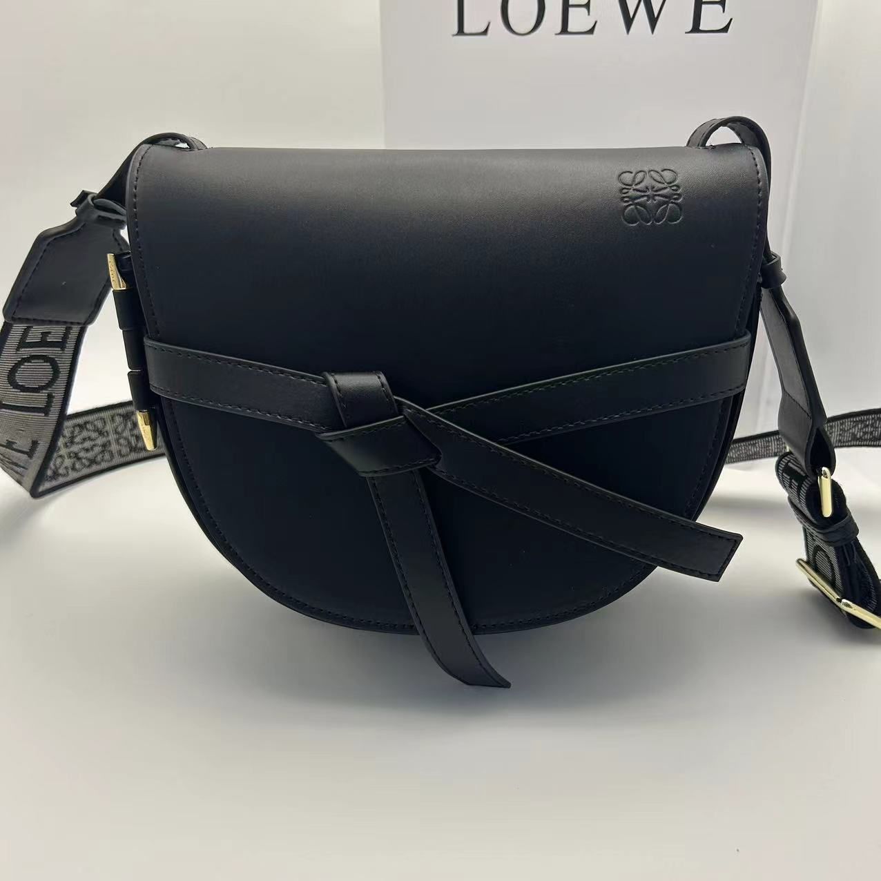 LOEWE ロエベ　ゲート　バムバッグ