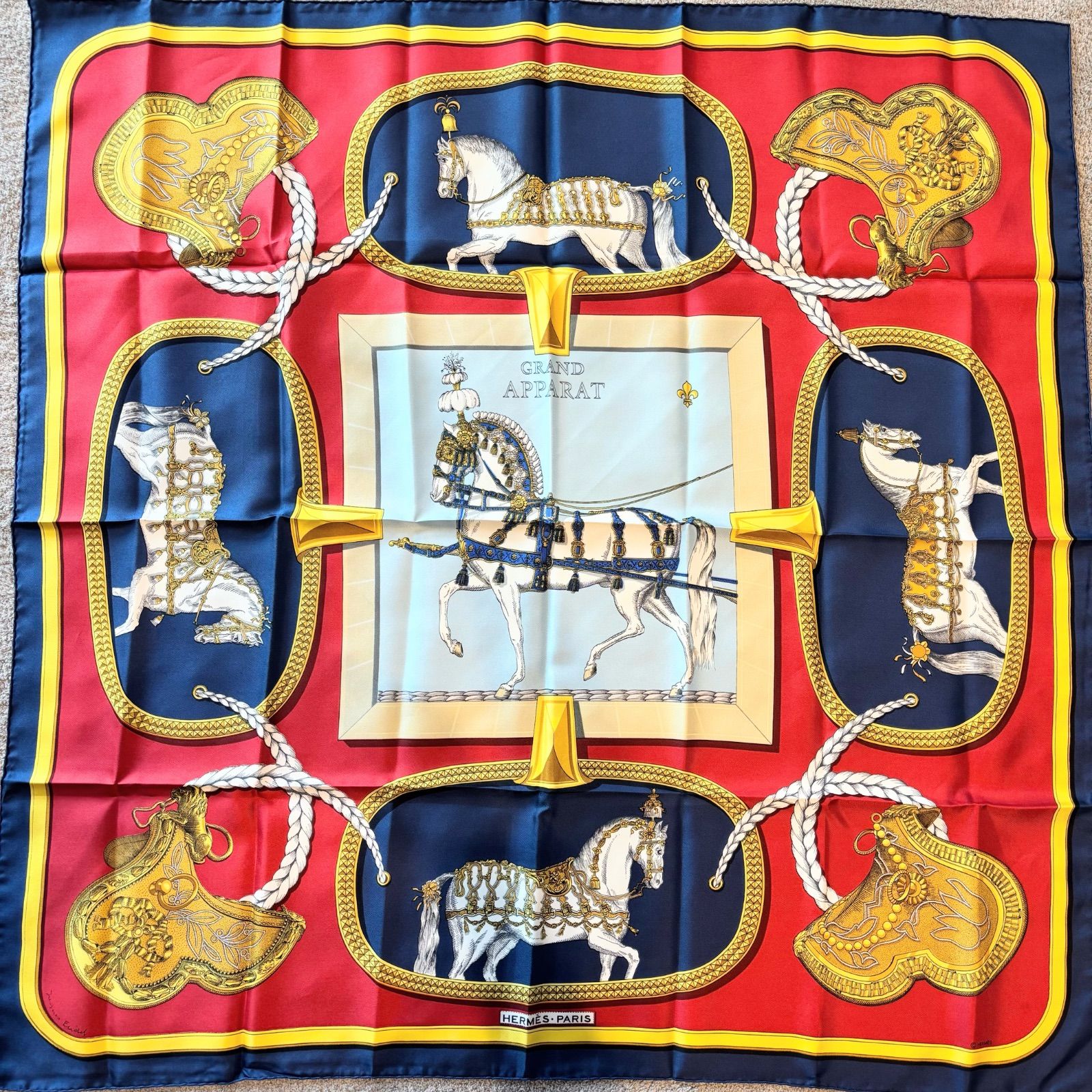 極美品】HERMES カレ90 GRAND APPARAT 盛装の馬 ネイビー - メルカリ