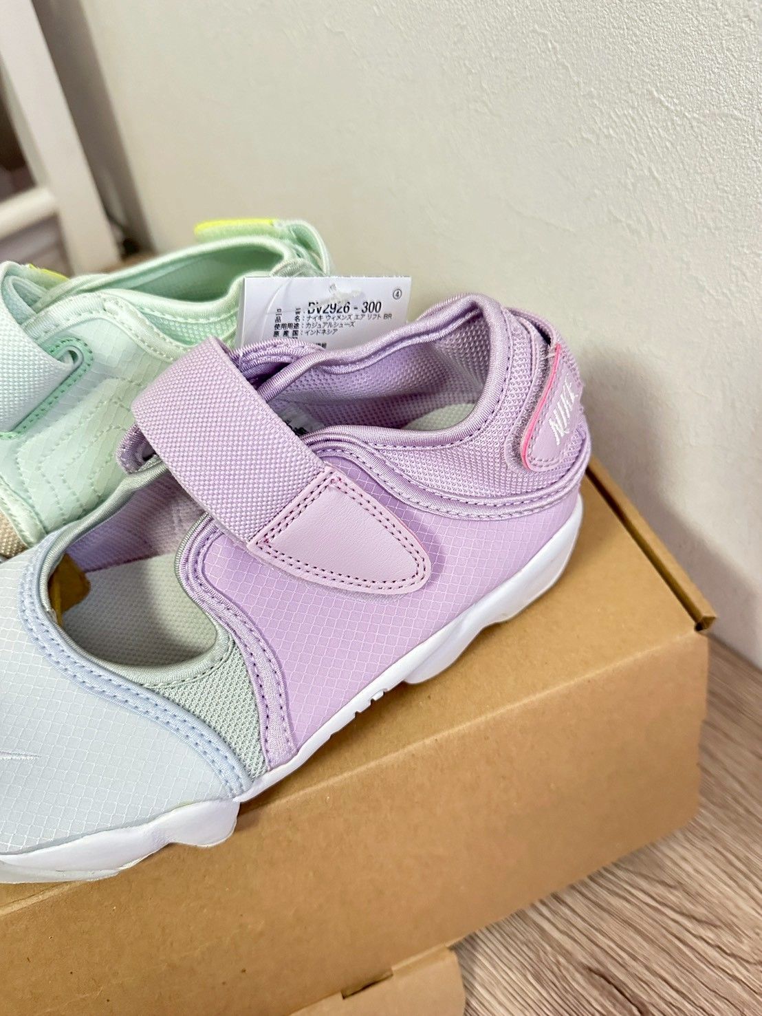  NIKE パステル エアリフト 23 CM スポーツサンダル サンダル ミュール