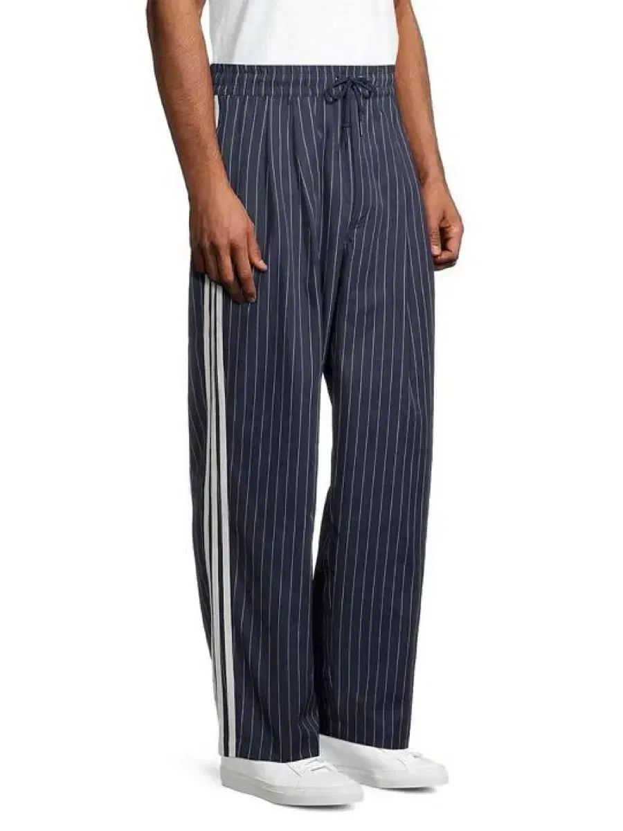 adidas アディダス ノア ストライプ パンツ M