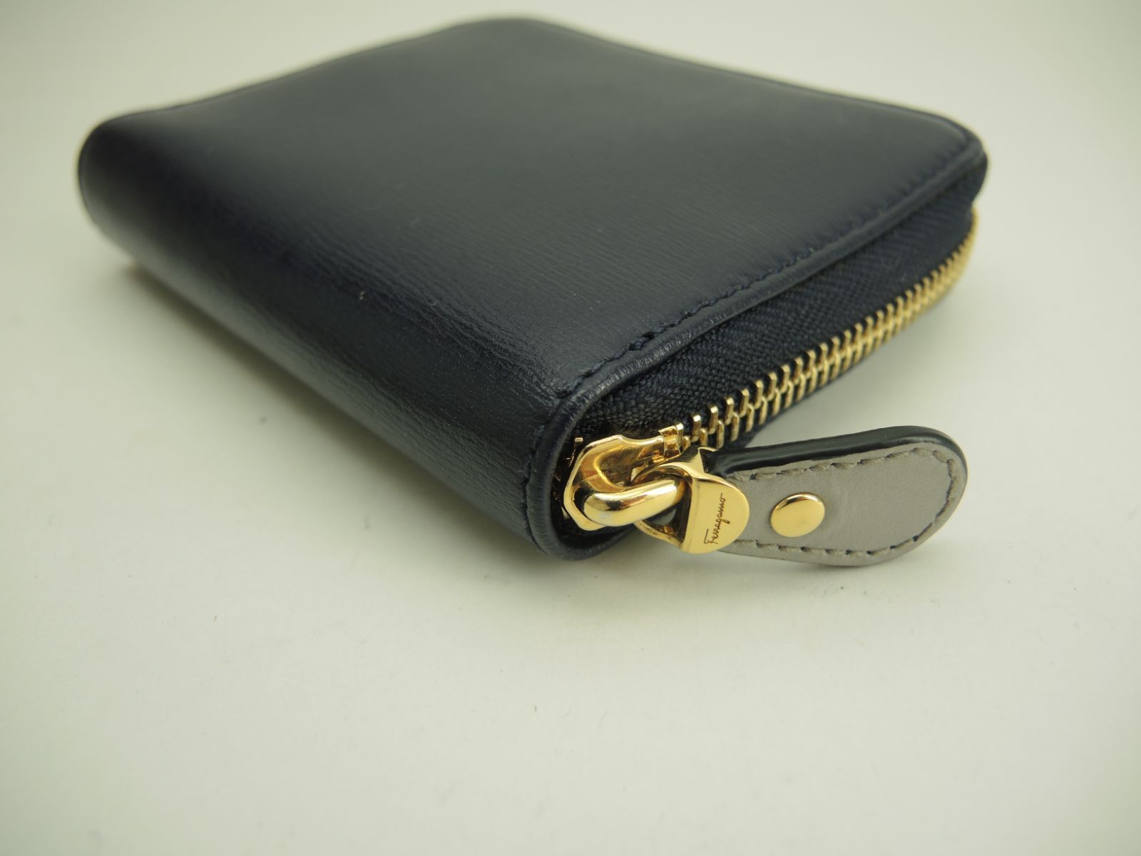 未使用Salvatore Ferragamo レザーミニ財布　ケース 紺 楽天市場】フェラガモ（カラーブルー）（レディース財布｜財布