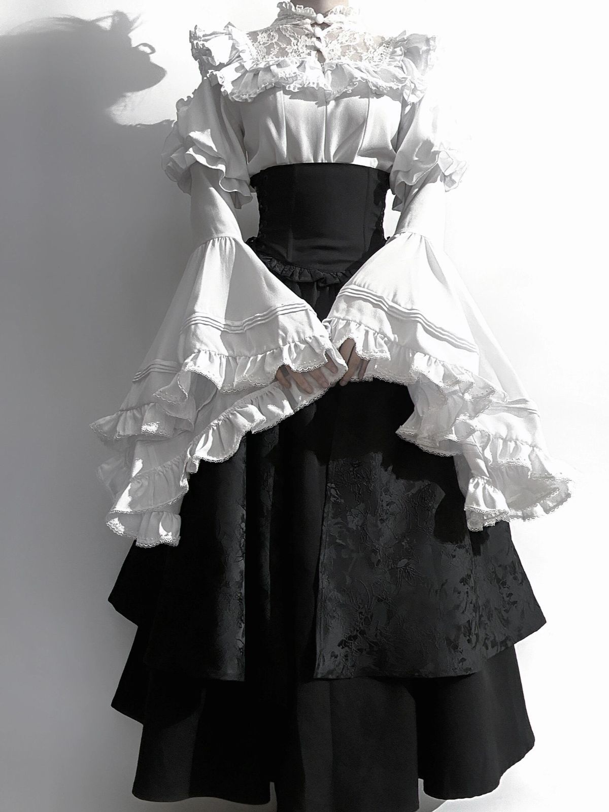 【新品】ozz croce アンティーク ワンピース ドレス ネイビー 新品】ozz croce アンティーク ワンピース ドレス ネイビー Ozz