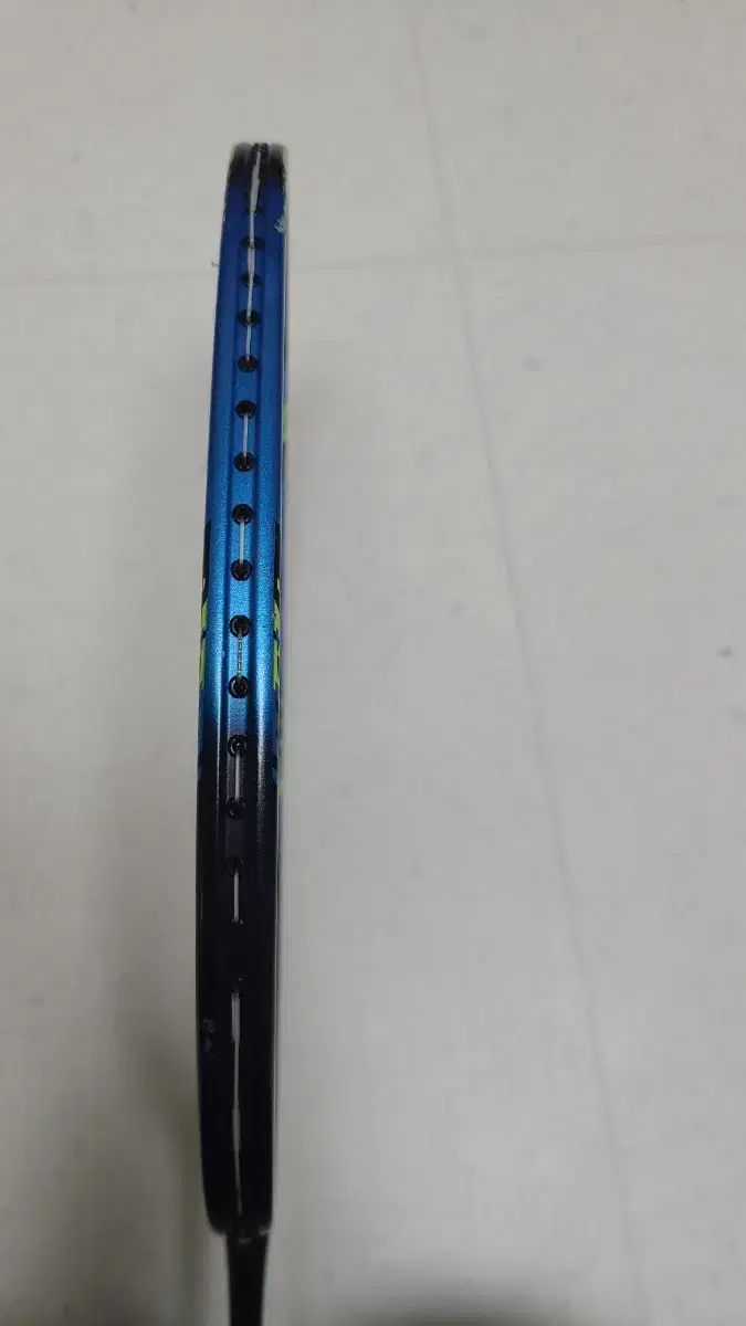 700 バドミントンラケット