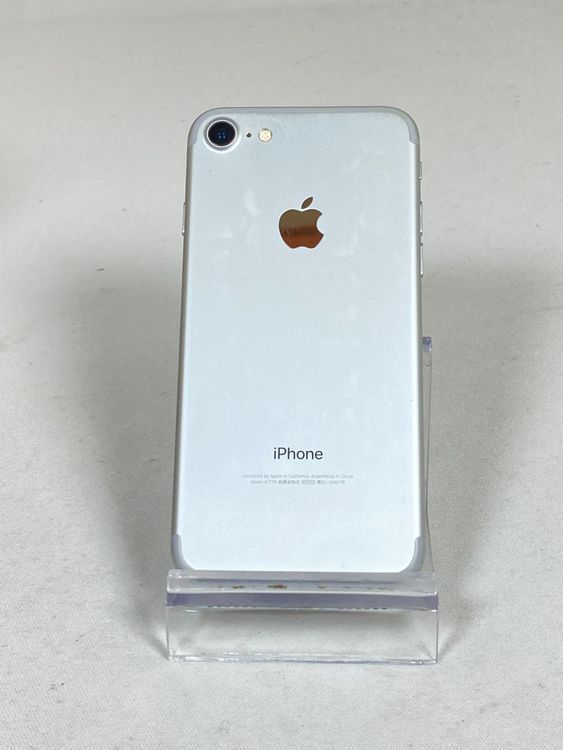 SIMフリー iPhone7 32GB シルバー バッテリー84% 送料無料-の SIMフリー iPhone7 32GB シルバー バッテリー84% 送料無料-の