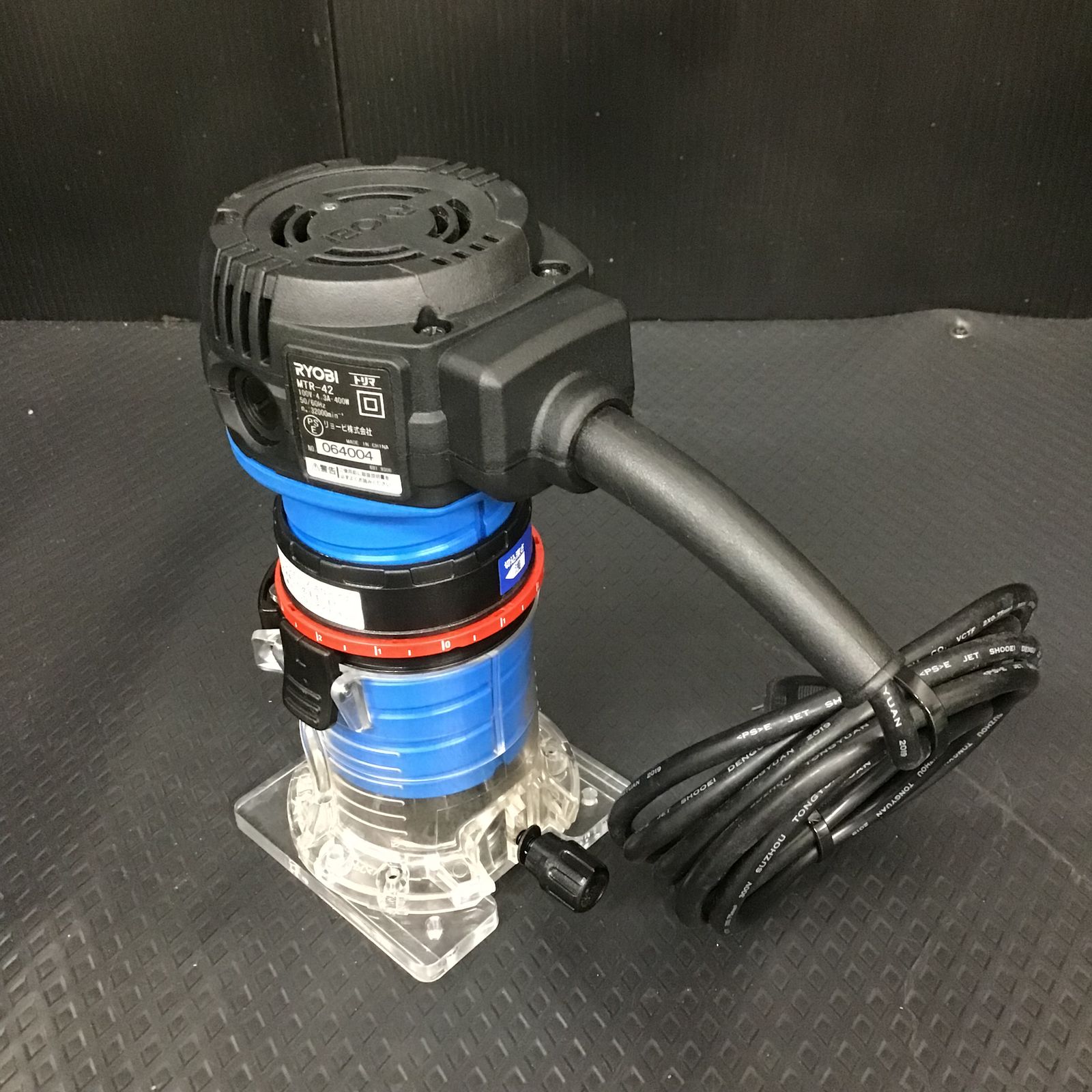 京セラ(Kyocera) 旧リョービ トリマ MTR-42F コレットチャック 1/4インチセット オリジナルセット品 青・黒 4988203 【コレ 京セラ(Kyocera) 旧リョービ トリマ MTR-42F コレットチャック 1⁄4