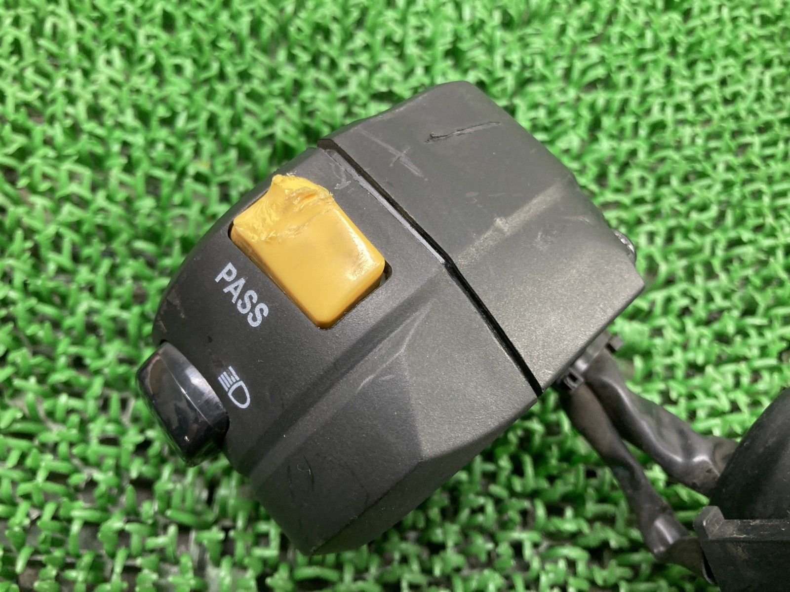 GSX250R ハンドルスイッチ 左 スズキ 純正 中古 DN11A Vストローム250