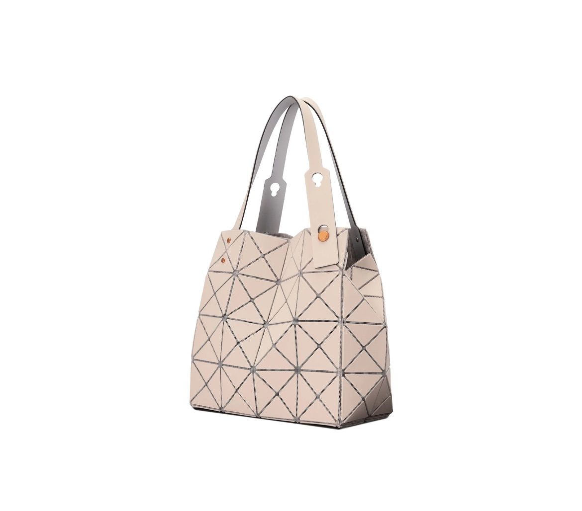 バオバオ BAO BAO ISSEY MIYAKE CARAT ベージュ - メルカリ