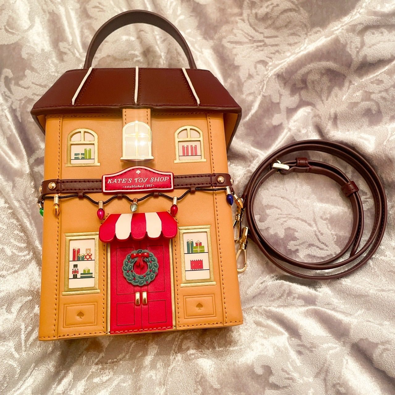 kate spade 〗クリスマスハウスのバッグ Oh What FunToyStore - メルカリ