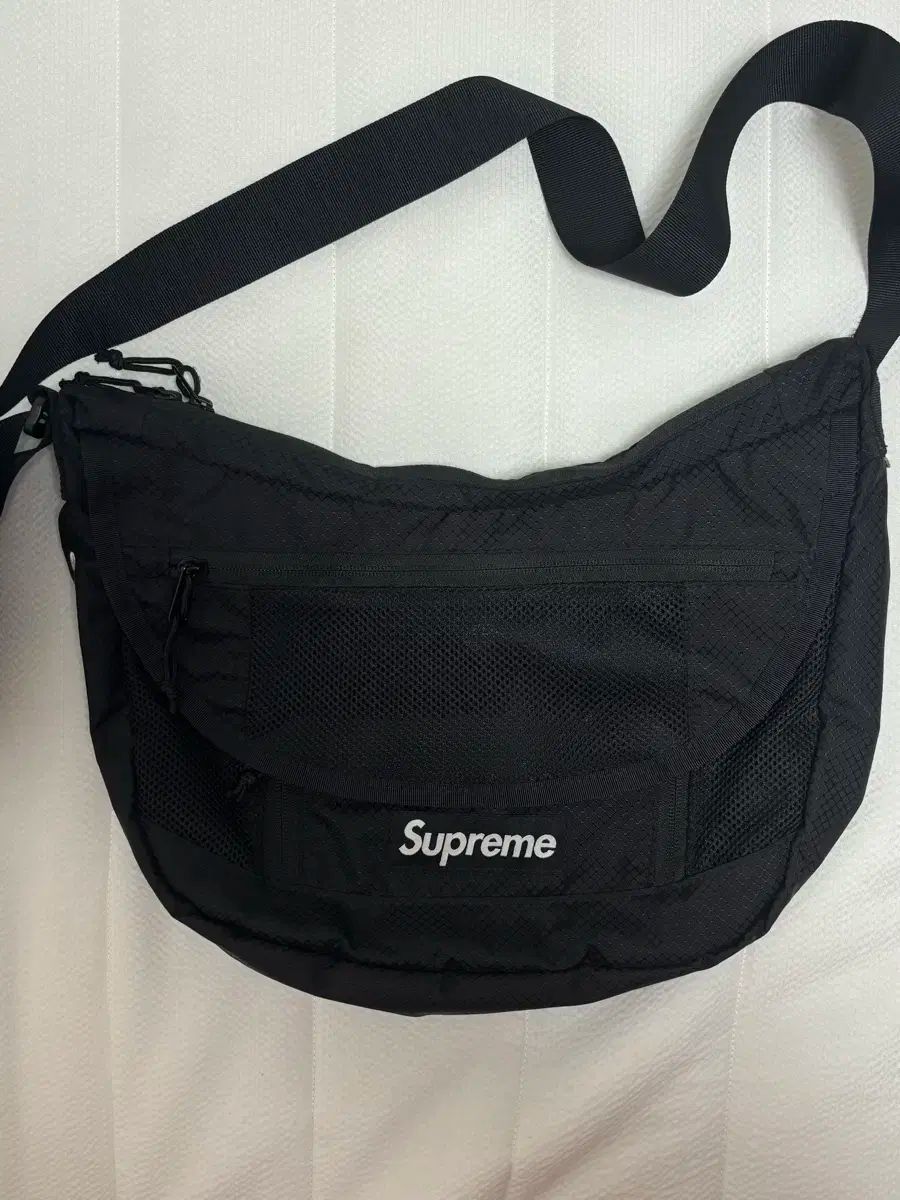 Supreme シュプリーム スモール メッセンジャーバッグ 22SS
