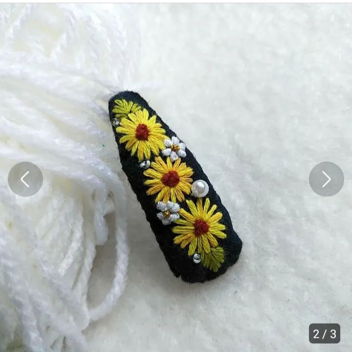 ひまわり刺繍5センチパッチンネイビー｜ファッション雑貨