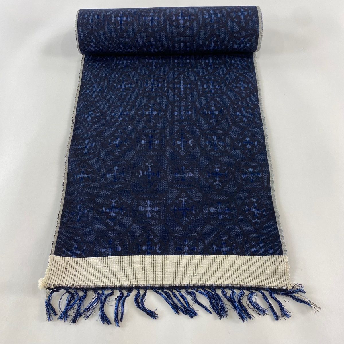 正絹小紋反物　紺色に花　保管品 正絹小紋反物 紺色に花 保管品