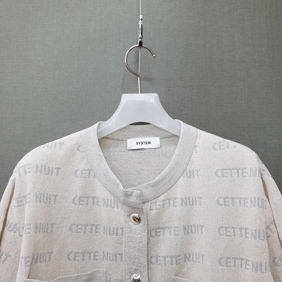 The HANDSOME SYSTEM システム 2025 ロゴ パターン ラウンドネック ニット カーディガン F90 サイズ