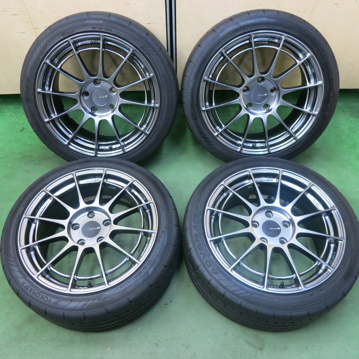 バリ溝 24年 キレイ 9.5分 シビック タイプR 等 ENKEI NT03RR 245 40R18 ヨコハマ アドバン APEX V601 18インチ エンケイ PCD120 5H 5092703SKノ