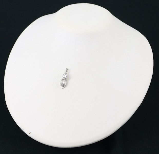 ダイヤ ダイヤモンド 0.039ct サンダル ペンダントトップ K18WG  