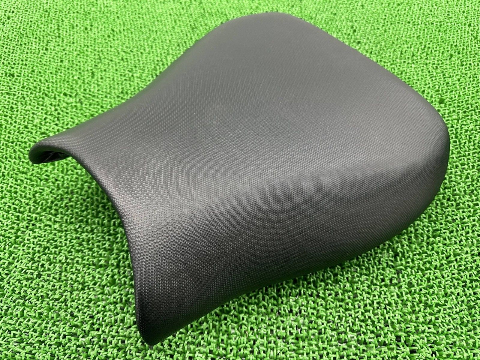 GSX1300Rハヤブサ フロントシート 24F スズキ 純正 バイク 部品 GW71A S 初代隼 メインシート 修復素材に 品薄 nJ