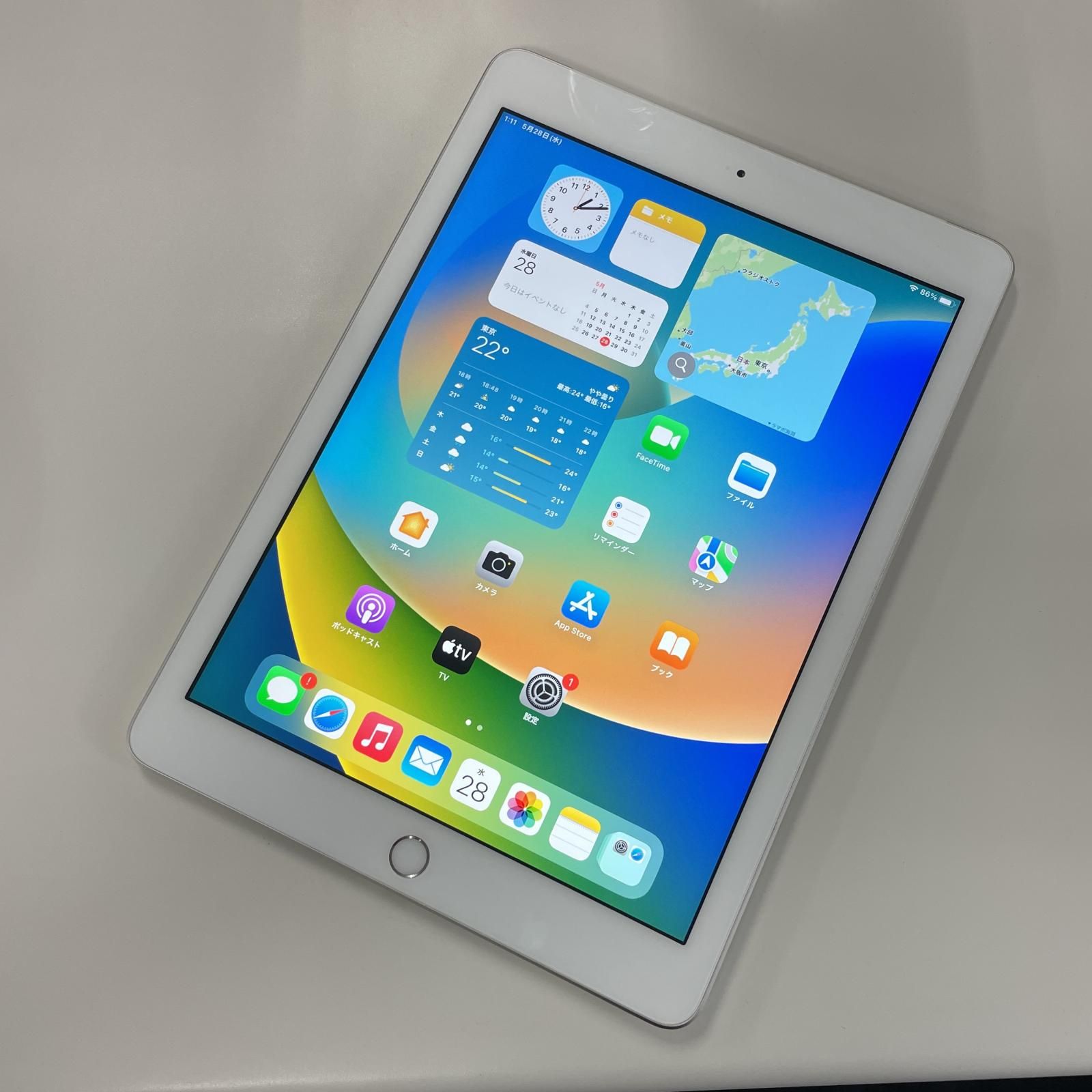 iPad (第5世代) 32GB wi- fi +セルラーモデル　ドコモ ipad 5世代docomo iPad 第5世代 docomo セルラー wi-fi 32GB ＋ ケース