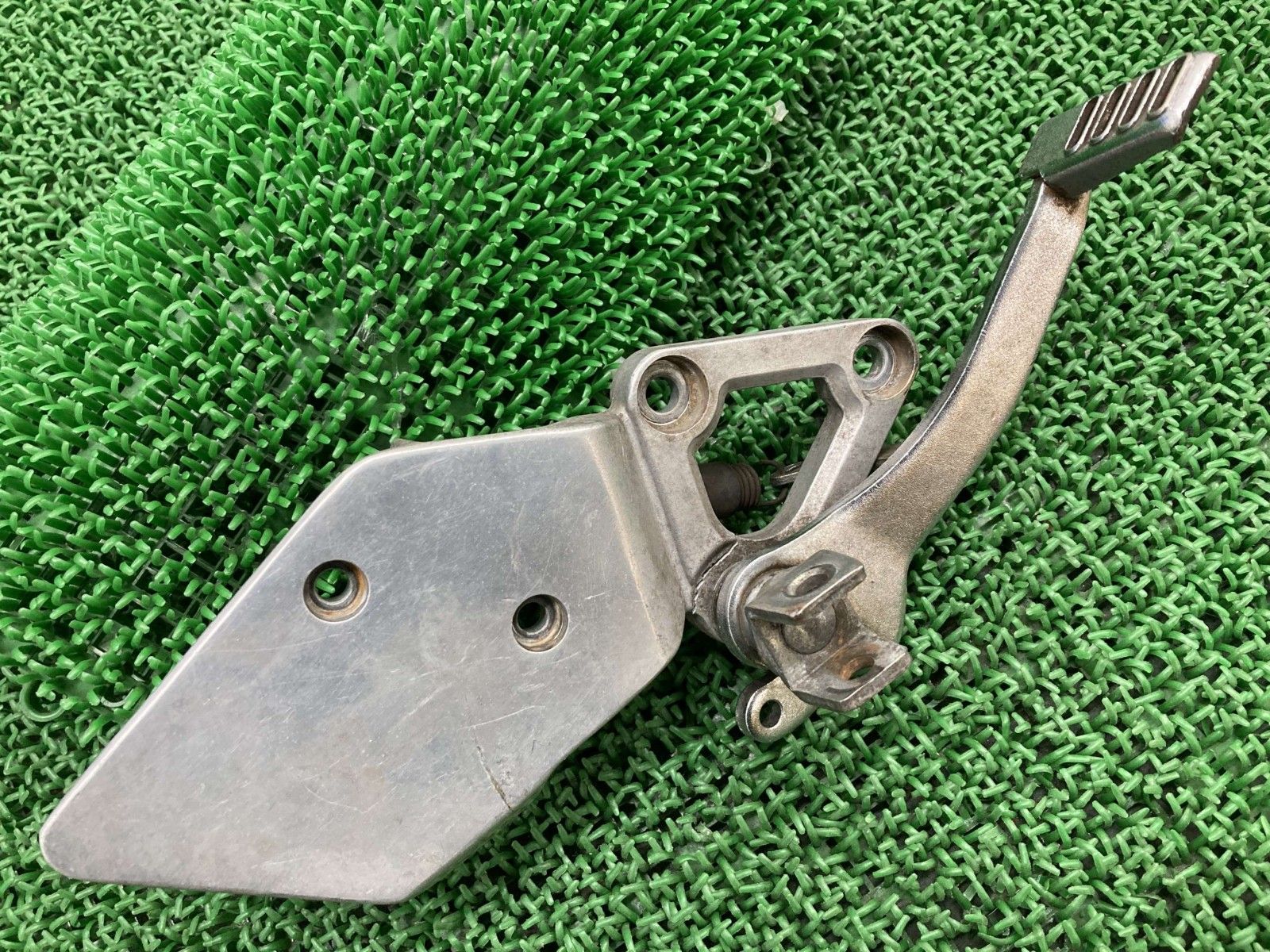 ジェイド ステップ 右 KAF ホンダ 純正 バイク 部品 MC23 JADE ブレーキペダル ペイント素材に 曲がり無し 車検 Genuine Wv