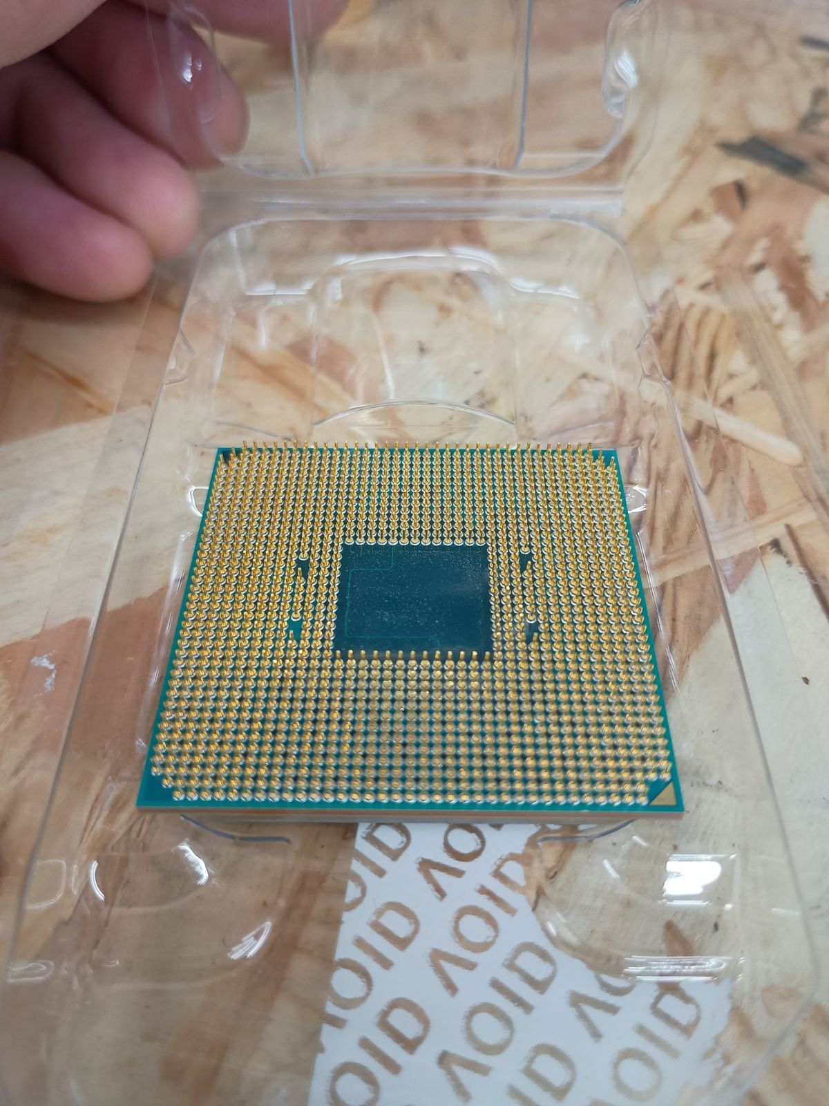CPU AMD athlon 220GE 中古 CPUのみ クーラーなし （200GEの
