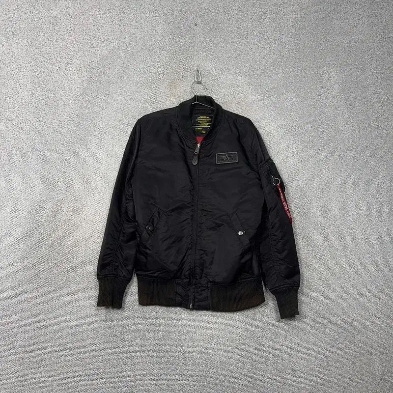 ALPHA INDUSTRIES(アルファ インダストリーズ) 黒 MA ー 1 航空 ブルゾン S