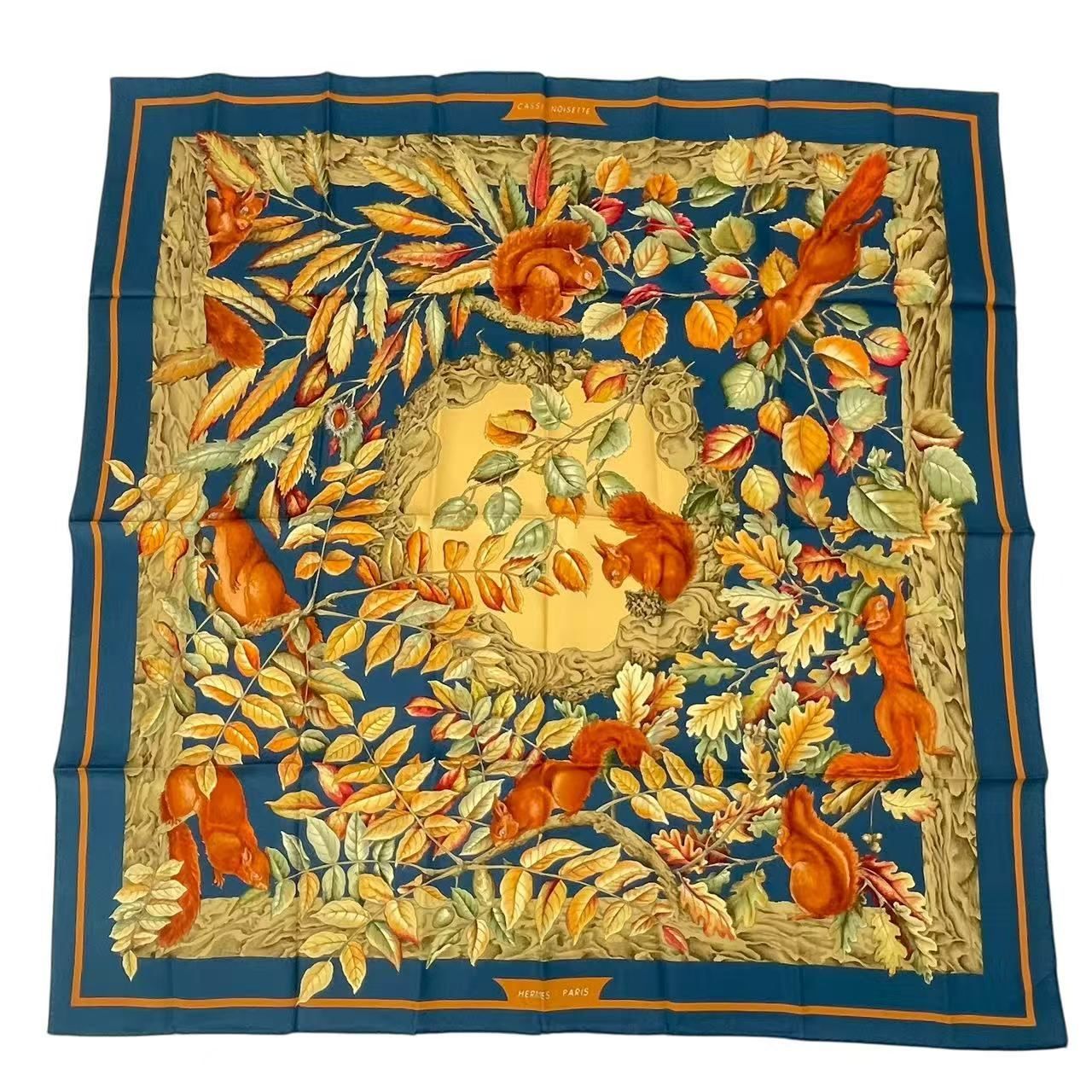 HERMES エルメス カレ90 CASSE NOISETTE くるみ割り リス柄 木の実 スカーフ シルク ネイビー