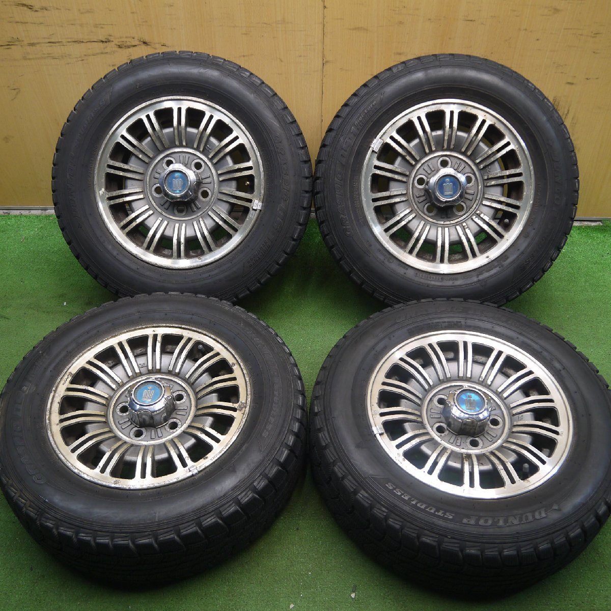 4本価格 旧車 トヨタ クラウン MS112 純正 185 70R14 スタッドレス ダンロップ グラスピック DS-1 3071208Hス