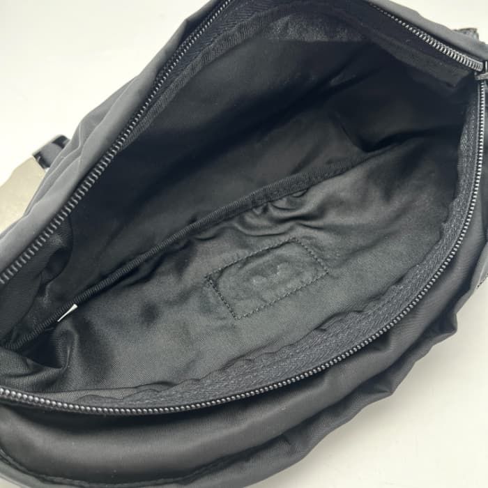 中古】良品 PRADA プラダ 三角ロゴ プレート ナイロン ウエスト