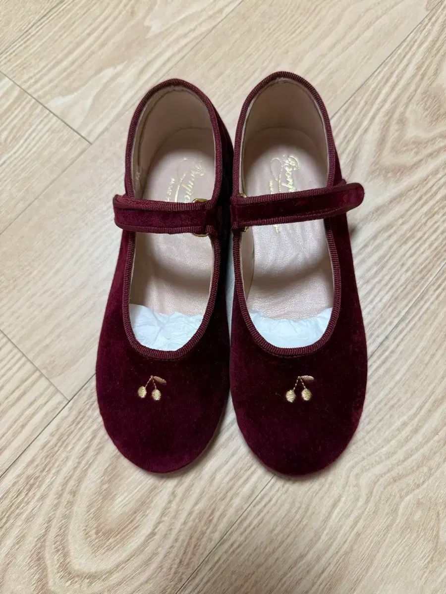 ボンポワン ツアーベルベット さくらんぼ シューズ 32 サイズ