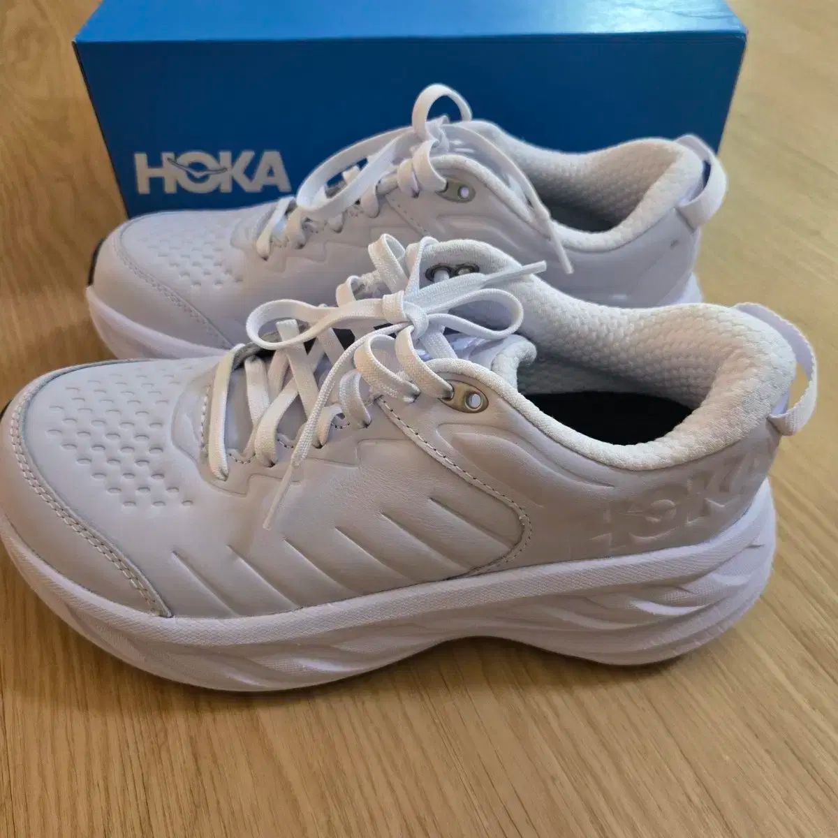 HOKA ONE ONE ホカオネオネ ボンダイ sr レディース スニーカー 235 サイズ