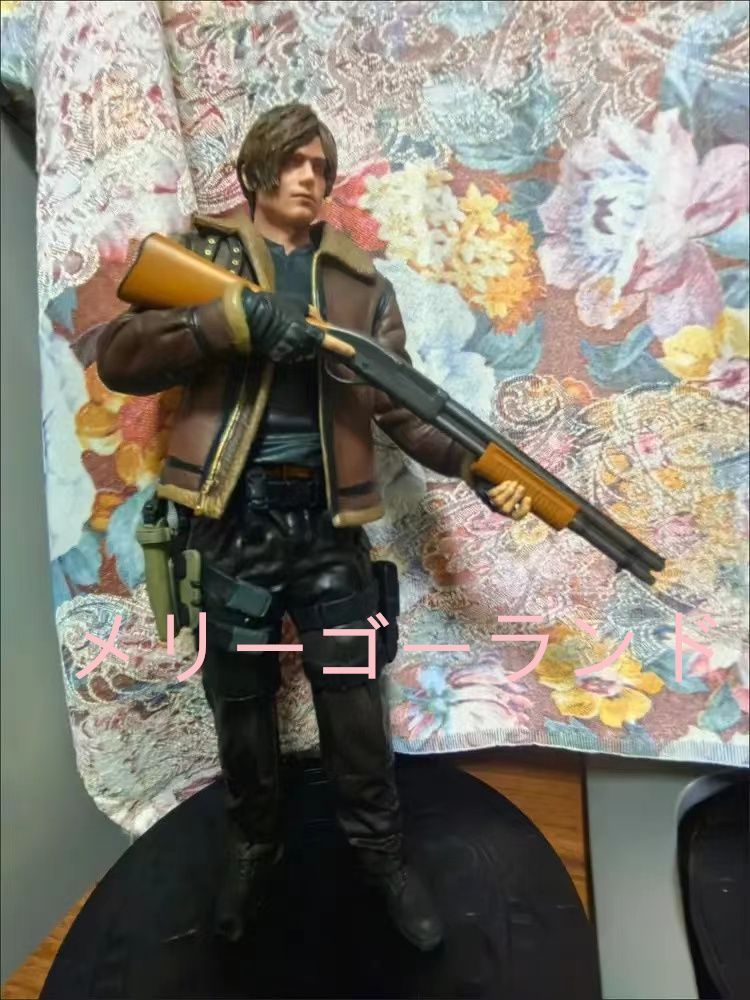 新品 RE4 バイオハザード 4 レオン S・ケネディ フィギュア