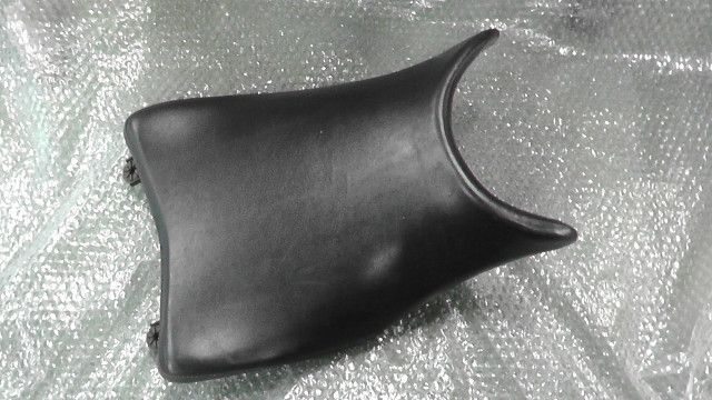 お嬢です CBR250R MC41-1001xxx の シート:#1732752932