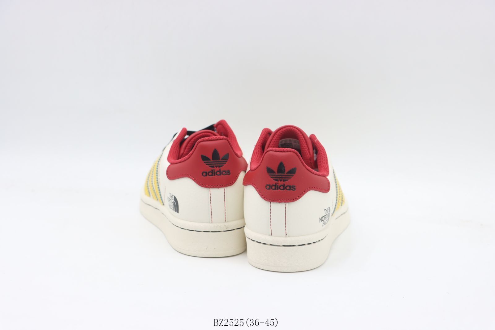 今日特価】アディダス Adidas スケートシューズ BZ2525 ホワイト