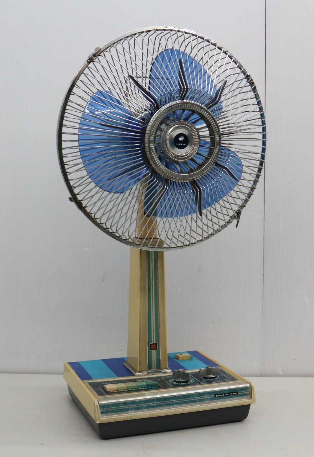 ▽昭和レトロ/当時物！ ｜レトロ 扇風機 30cm 座敷扇｜サンヨー