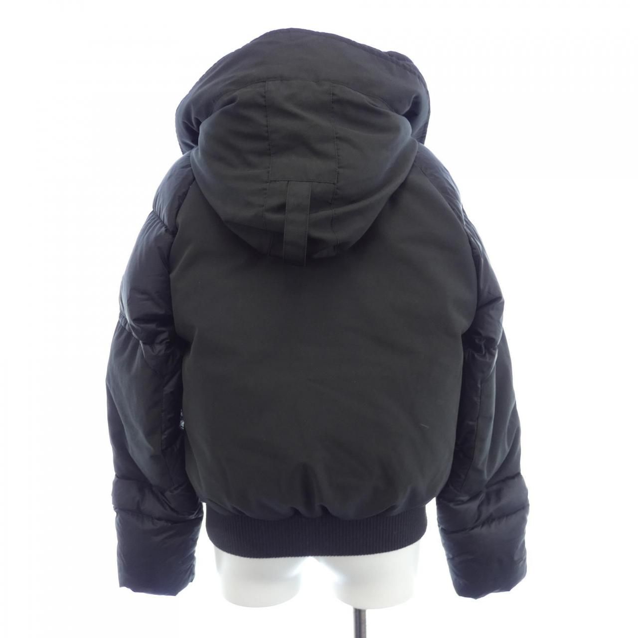 カナダグース CANADA