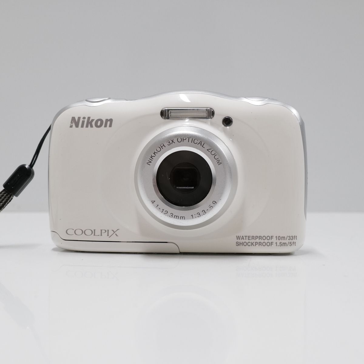 Nikon - Nikon COOLPIX S33 USED美品 防水 耐衝撃 デジタルカメラ 本体+バッテリー 完動品 中古 CP5547 Nikon COOLPIX S33 USED美品 防水 耐衝撃 デジタルカメラ 本体+