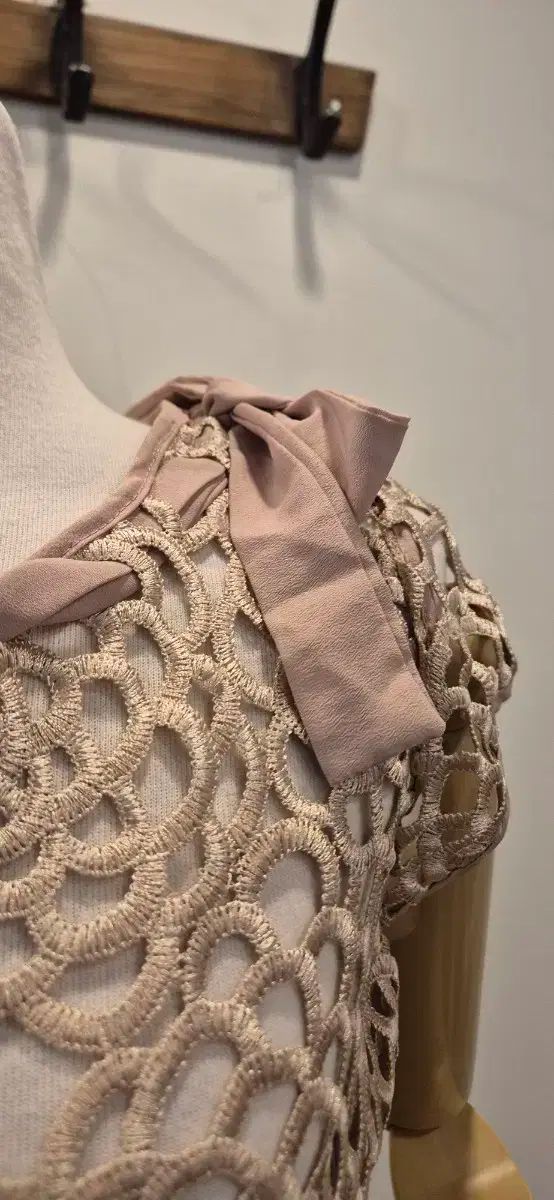メッシュ刺繍