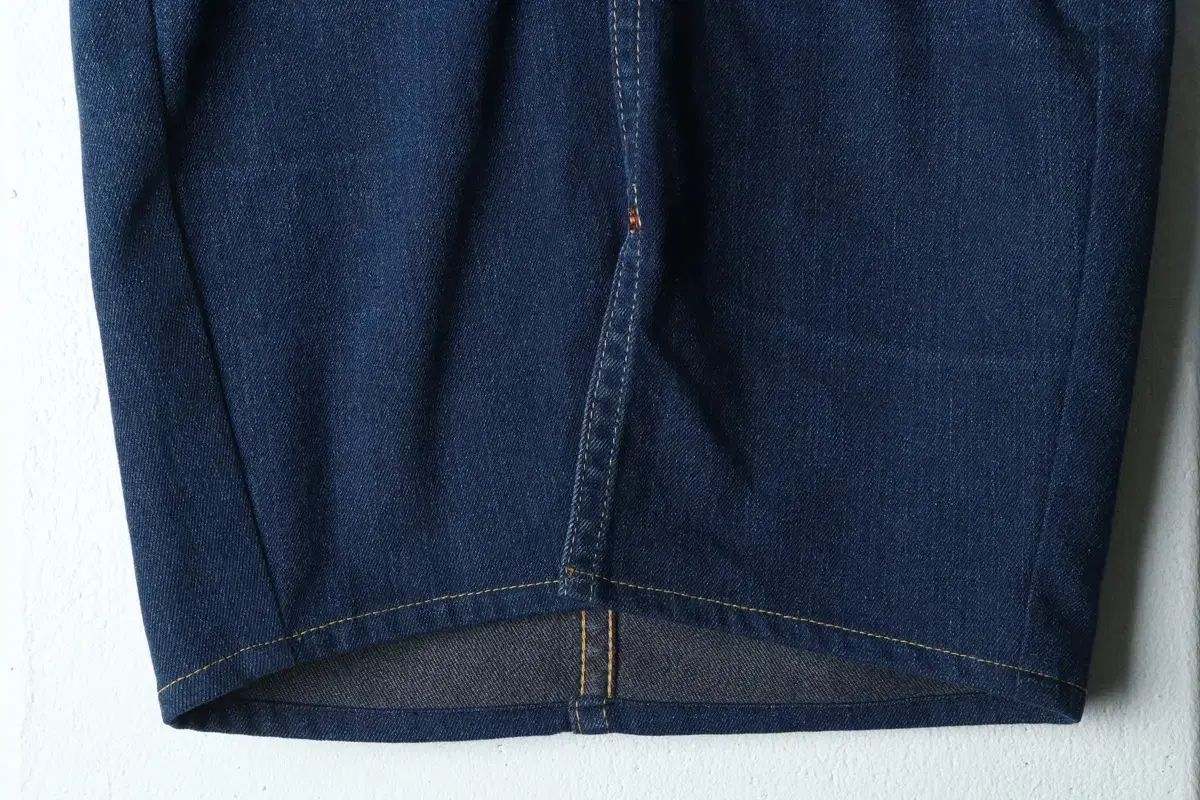 W ( M ー L ) LEVI'S(リーバイス) スカート デニム ライン- 1F17
