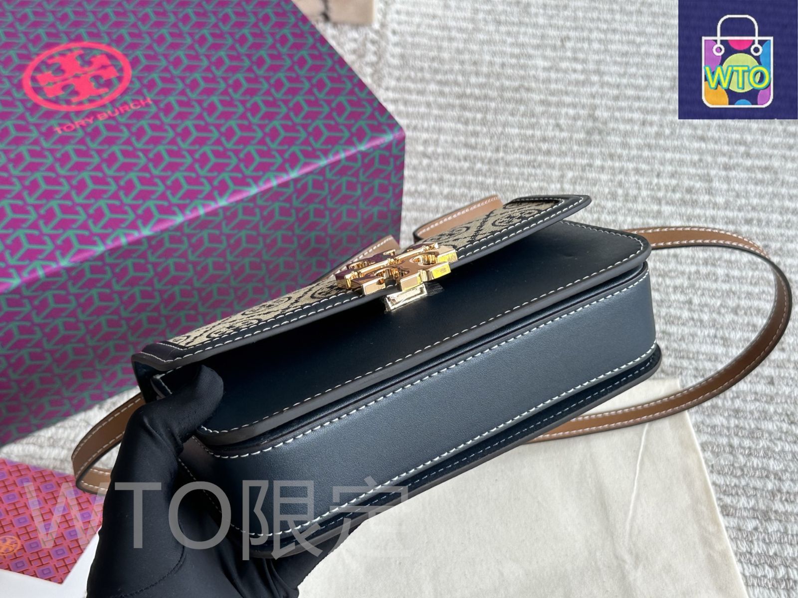 新品未使用☆箱付き☆トリーバーチ☆今年購入☆12300円 トリーバーチ TORY BURCH バッグ （ブラウン） -アウトレット