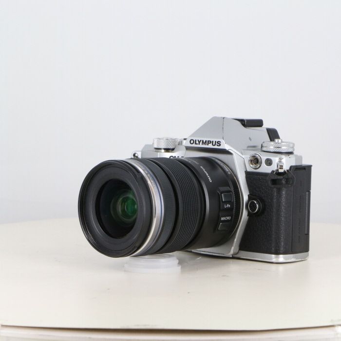 中古】(オリンパス) OLYMPUS OM-D E-M5 Mark2+12-50 EZレンズキツト