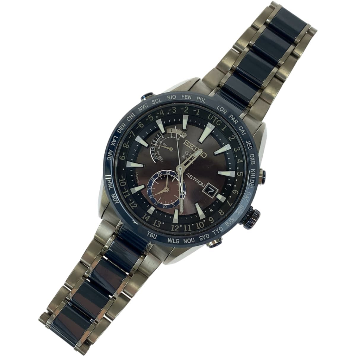 精悍なブラックモデルも選べる！ オールチタンケースのセイコー