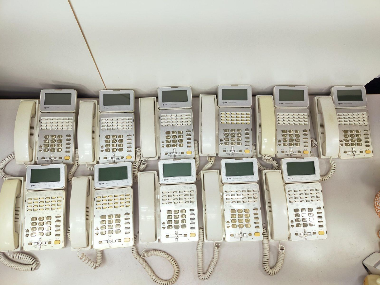 NTT ビジネスフォン 型番GX- 24 BTEL- 2 W 本体のみ コードなし 11点セット A9665A14