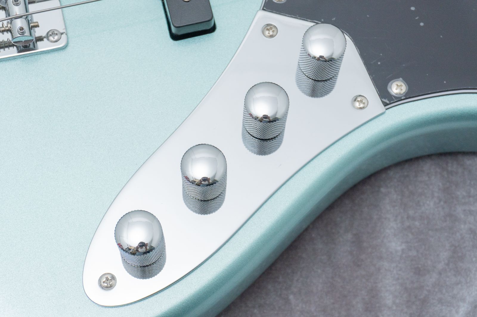 激レア！ほぼ新品！】 FenderUSA JazzBassマーカスミラー 5弦