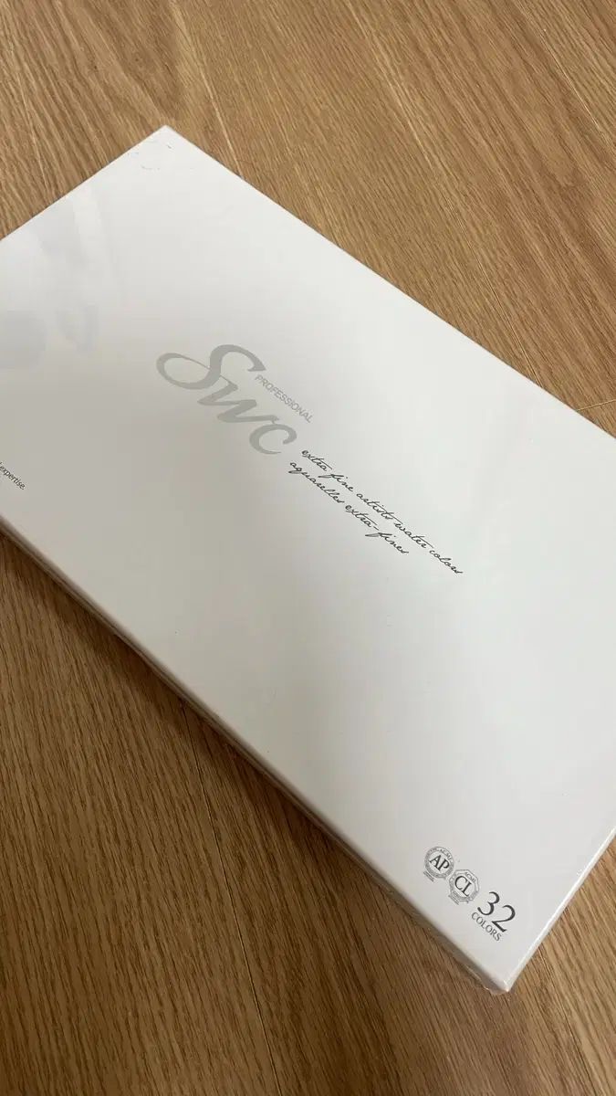シンハン SWC 専門家向け 水彩絵の具 32 カラー 未開封
