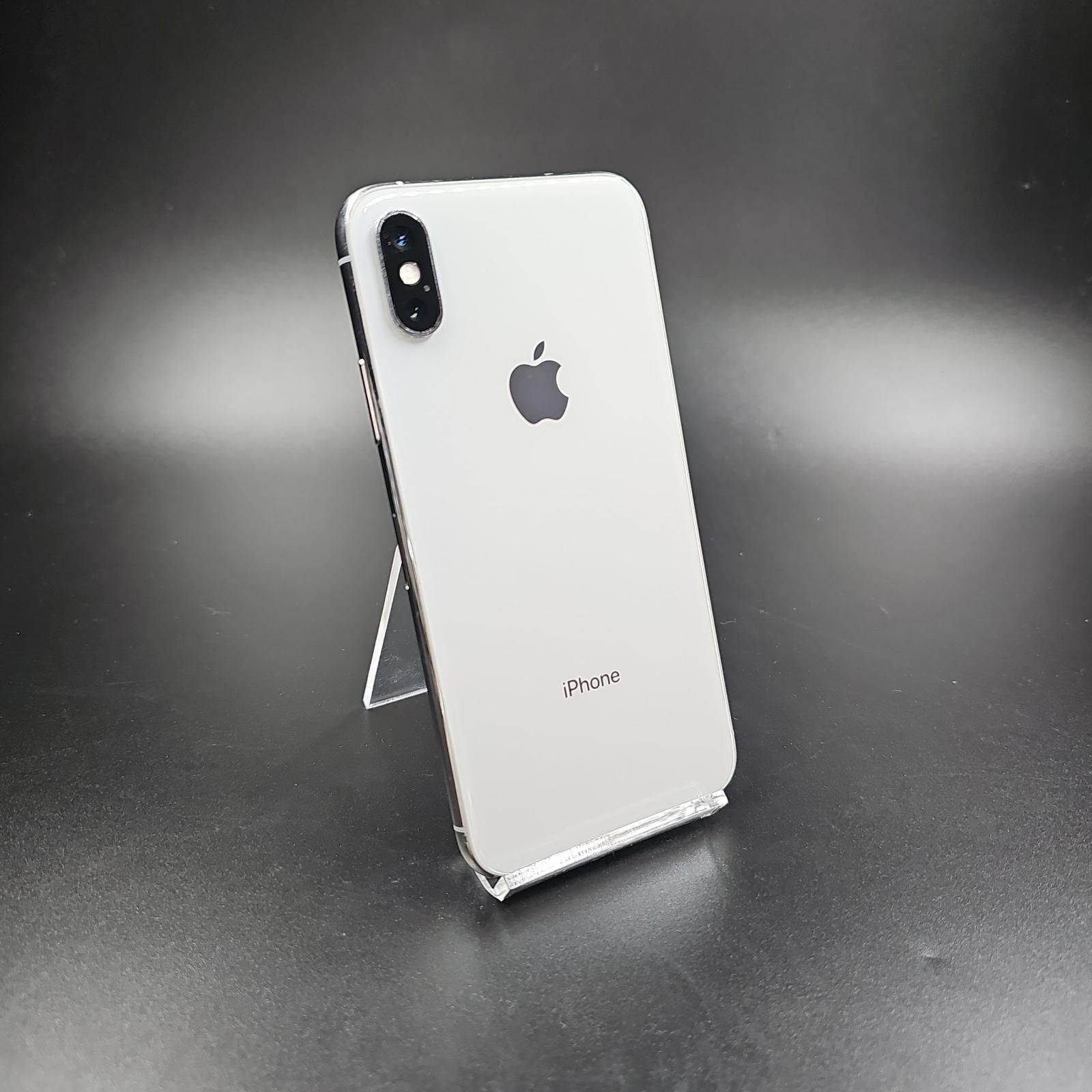 【全額返金保証】【最速発送】Apple iPhone XS 256GB シルバー au 白ロム 77% 動作確認済