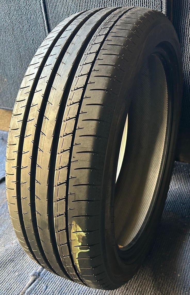 送料無料【2024年製造】【溝ほぼ10分山】YOKOHAMA BluEarth-ＧＴ １本  195/50Ｒ19 汚れあり ASP2751