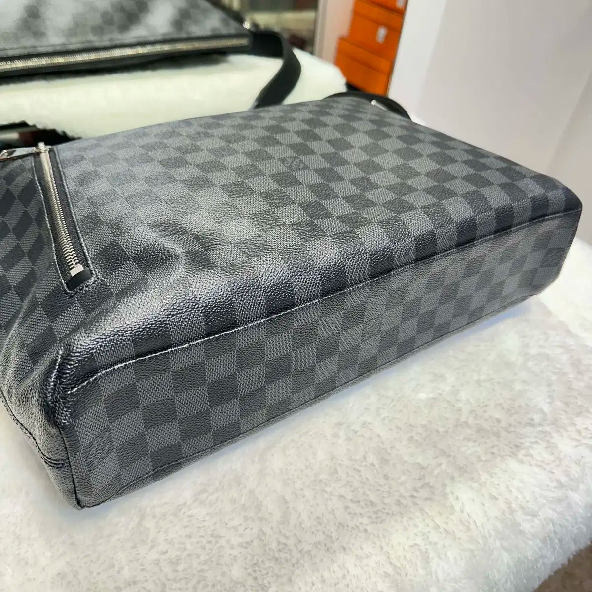 ルイ ヴィトン LV ムーン クロスボディ ショルダーバッグ 斜め掛け