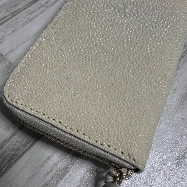 長財布 スティングレー チャック付き 財布 ベージュ メンズ