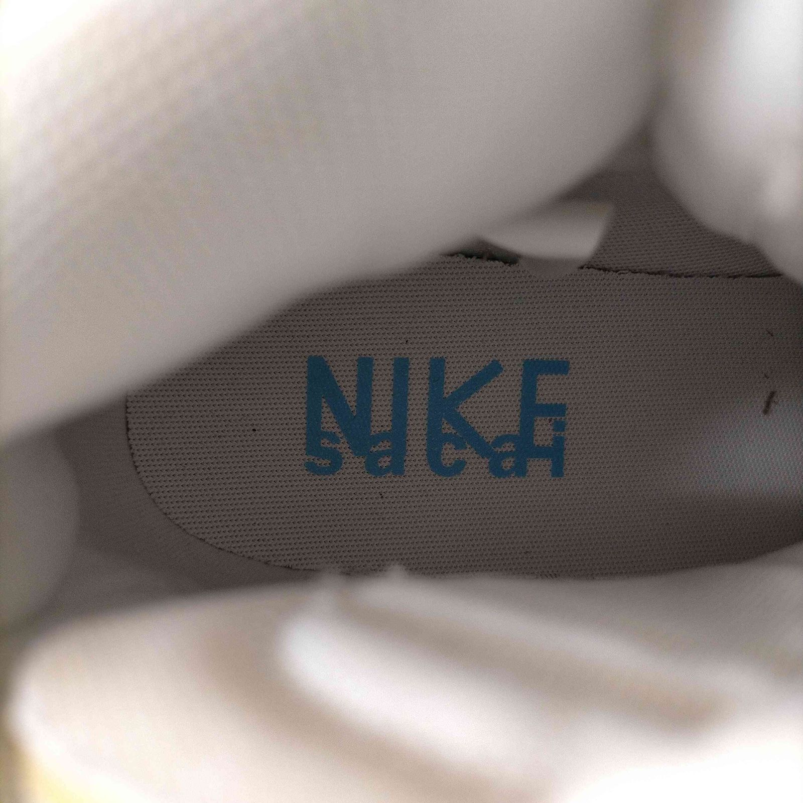 ナイキ NIKE STuREET リメイクモデル BLAZER MID RUST ハイカット 