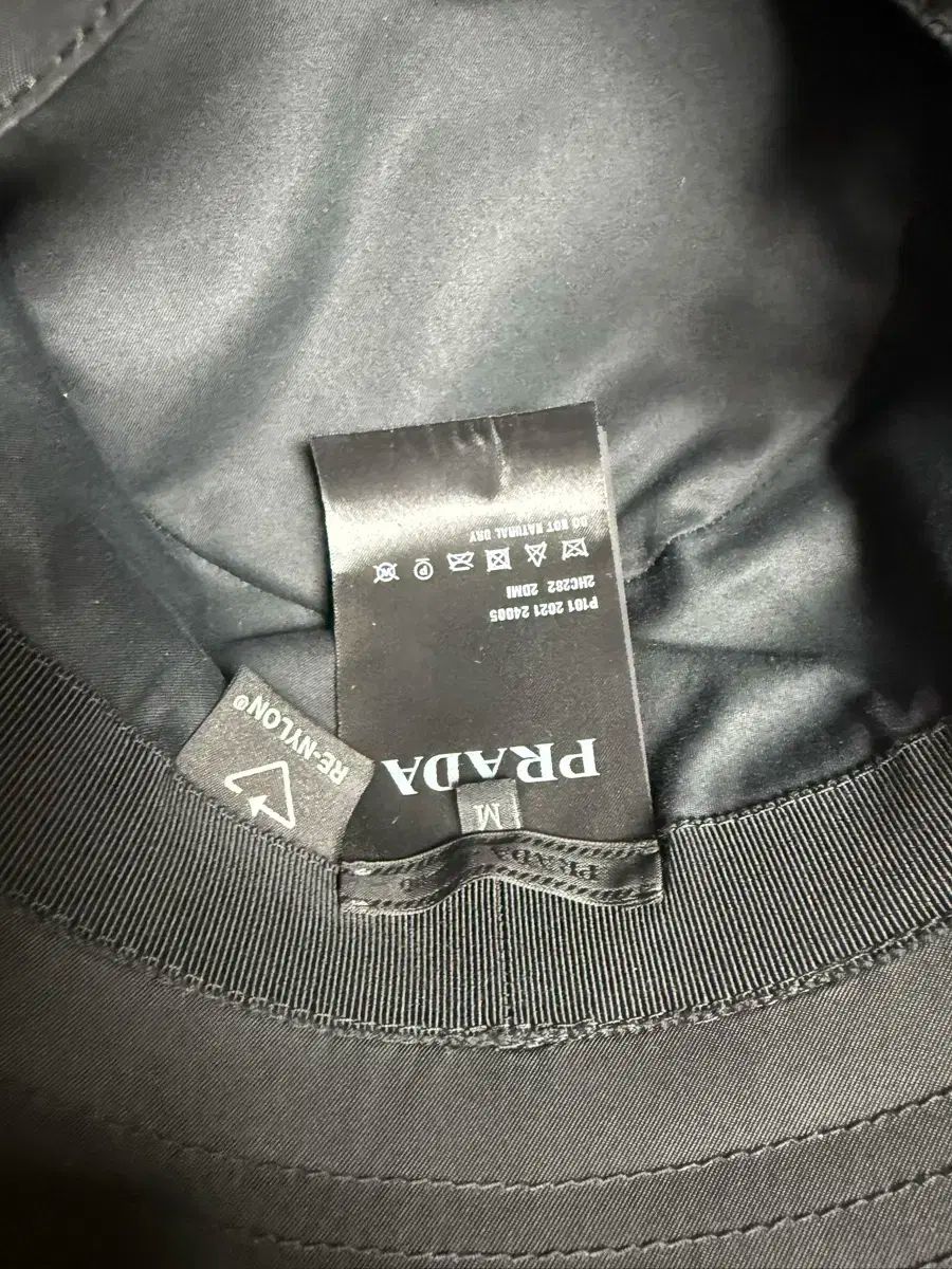 PRADA re ー nylon ミニ ポーチ バケットハット ラフシモンズ PRADA