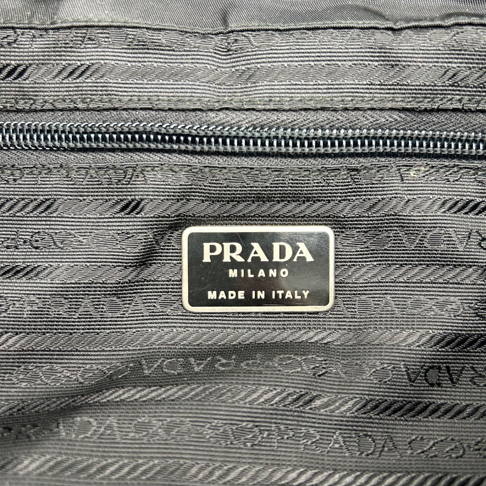 PRADA プラダ