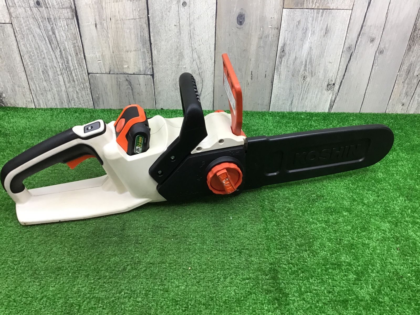 動作品 □工進 KOSHIN 18V 2.0Ah 充電式 チェンソー SCS-1820R バッテリー 充電器付□アクトツール富山店□L